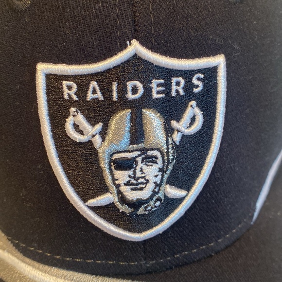 NWOT & Vintage NFL Raiders Tiger Stripe Coach’s Cap - Picture 2 of 10